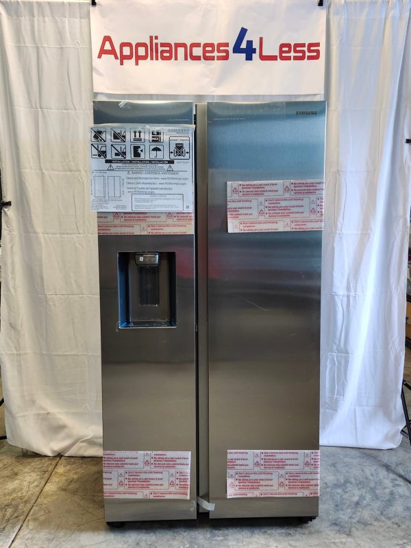 Samsung Side by Side Refrigerator in Fingerprint-Resistant