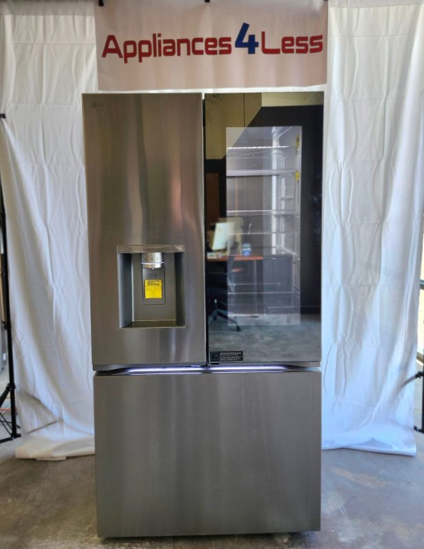 26 cu. ft. Smart Mirror InstaView® Counter-Depth MAX™ French Door Refrigerator with Four Types of Ice